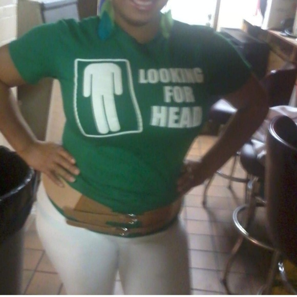 Green graphic tee shirt - Picture 3 of 3